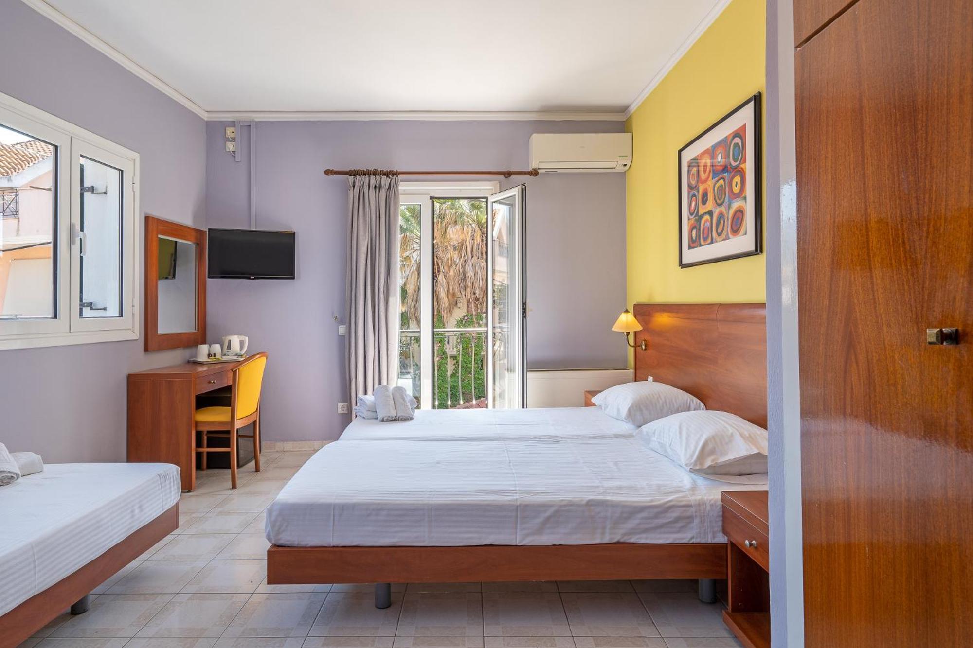 Mirabel Citycenter Hotel Argostoli  Buitenkant foto